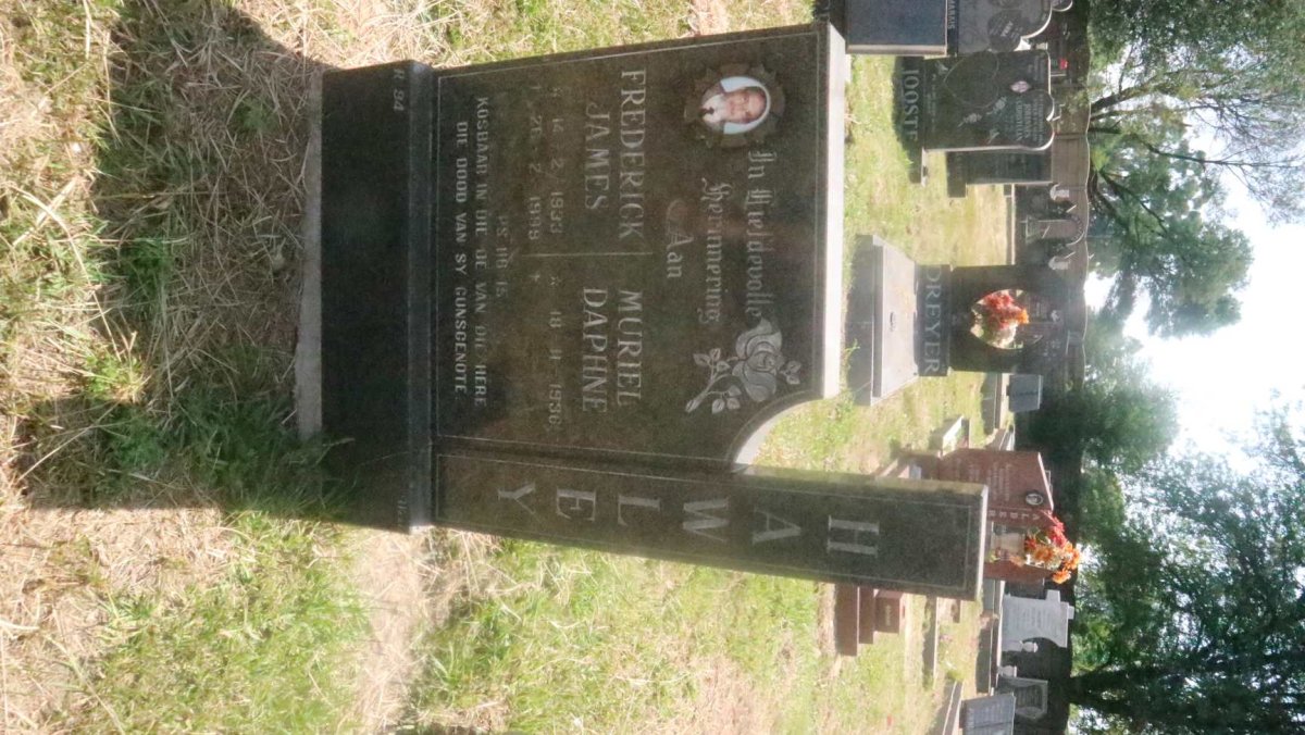 HAWLEY Frederick James 1933-1999 & Muriel Daphne 1936-