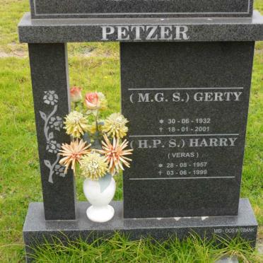 PETZER H.P.S. 1957-1999  :: PETZER M.G.S. 1932-2001