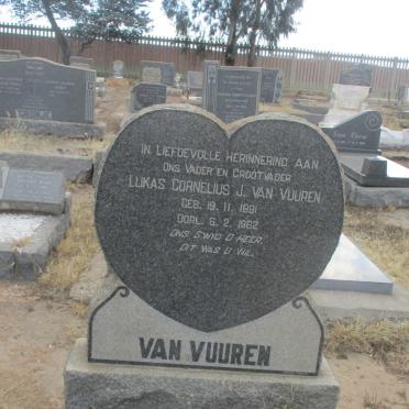 V - Vanne :: Surnames - V