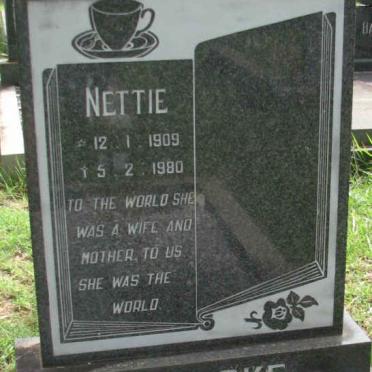 BENECKE Nettie 1909-1980