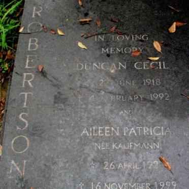 ROBERTSON Duncan Cecil 1918-1992 &amp; Aileen Patricia KAUFMANN 1920-1999