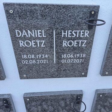 ROETZ Daniel 1934-2021 & Hester 1938-2021