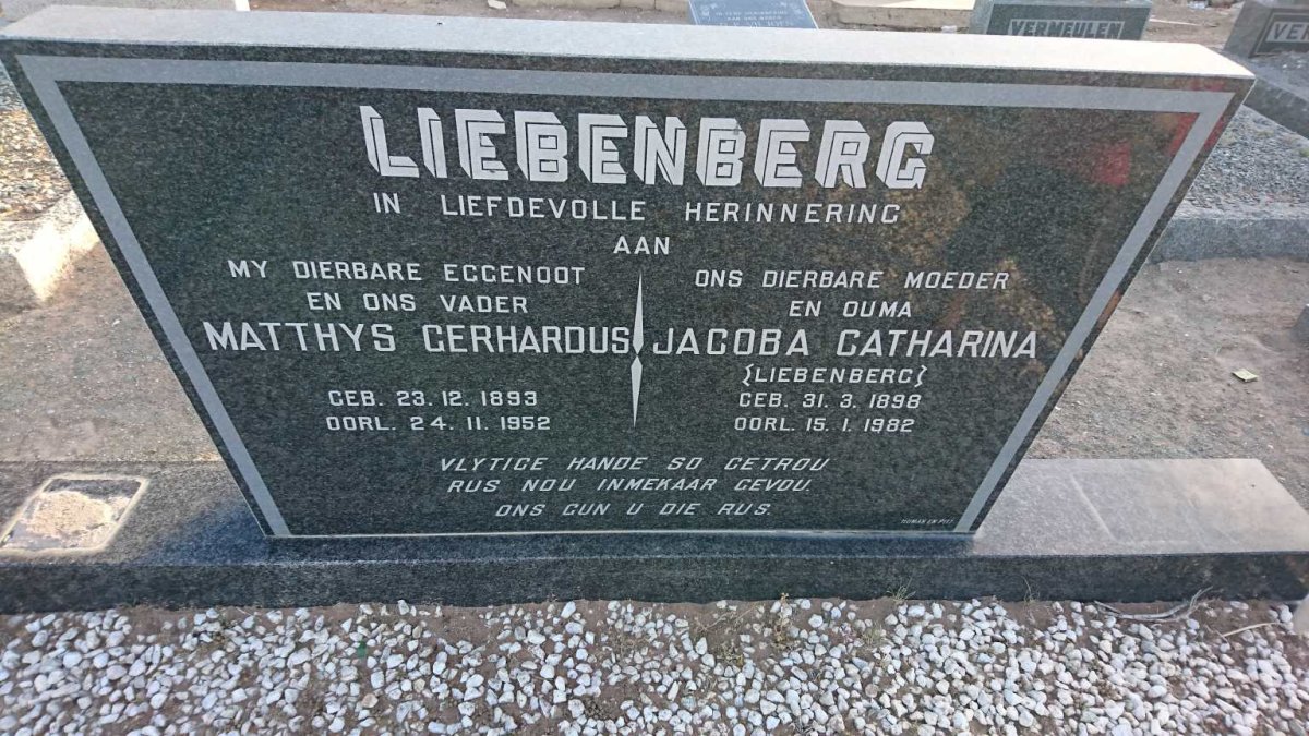 LIEBENBERG Matthys Gerhardus 1893-1952 & Jacoba Catharina LIEBENBERG 1898-1982