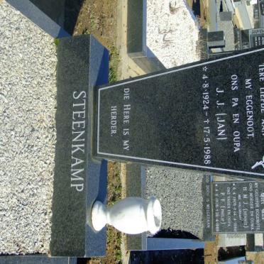 STEENKAMP J.J. 1924-1988
