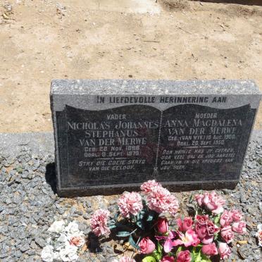 MERWE Nicholas Johannes Stephanus, van der 1888-1973 &amp; Anna Magdalena VAN WYK 1900-1950