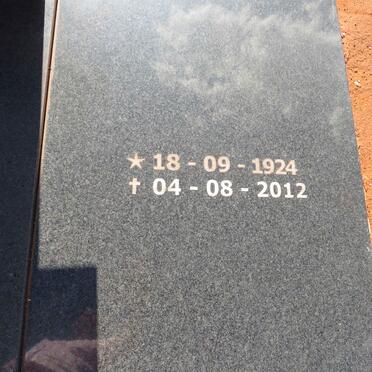 PEENS Dolf 1921-2004 & Martha 1924-2012 _3