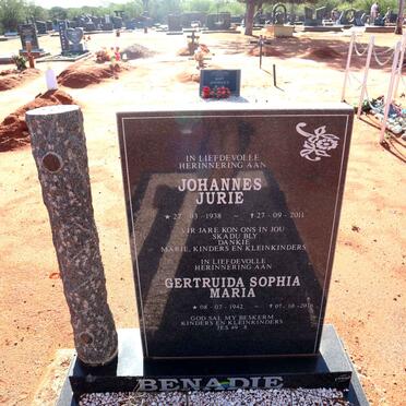 BENADIE Johannes Jurie 1938-2011 & Gertruida Sophia Maria 1942-2016