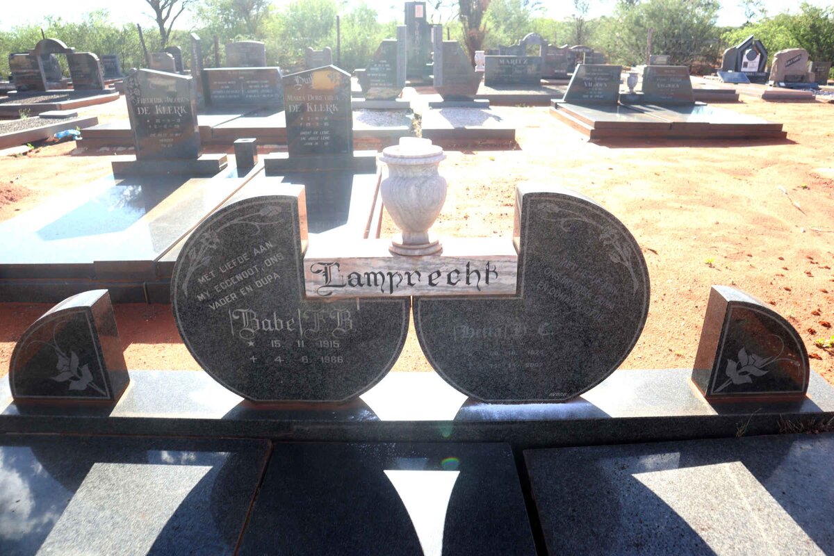 LAMPRECHT F.B. 1915-1986 & D.E. 1924-2007 _1