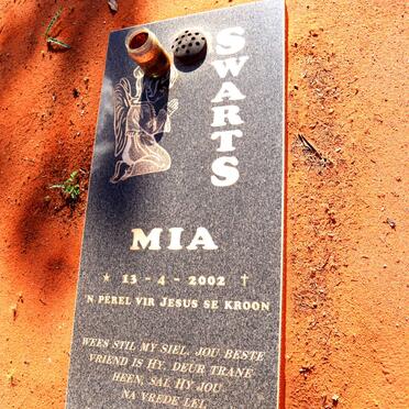 SWARTS Mia 2002-2002