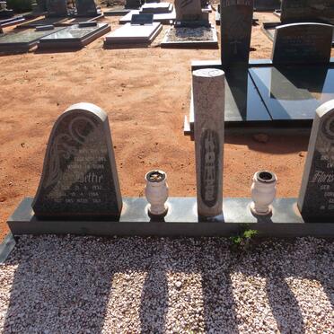 KOTZE Floris Petrus 1927-2008 & Bettie 1932-1984 _1