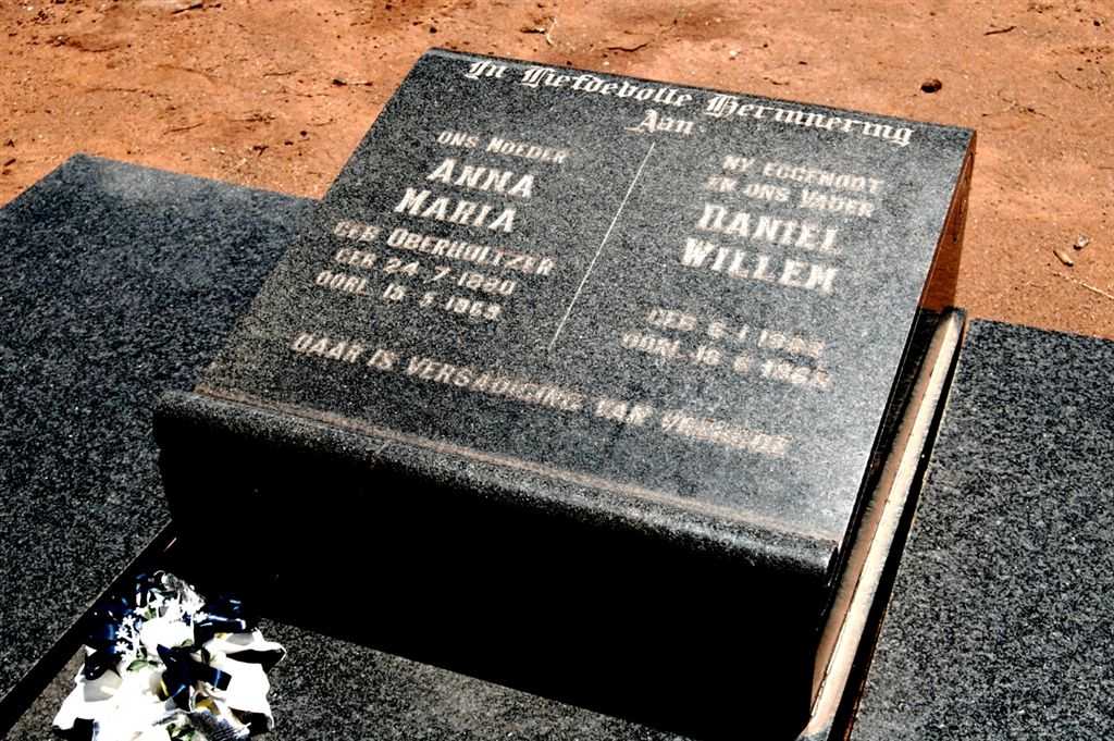 ? Daniel Willem ????-1962 & Anna Maria née OBERHOLSTER 1880-1969