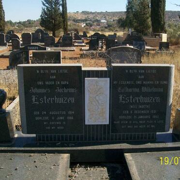 ESTERHUIZEN Johannes Jochemus 1914-1986 &amp; Catharina Wilhelmina NOETH 1931-1982