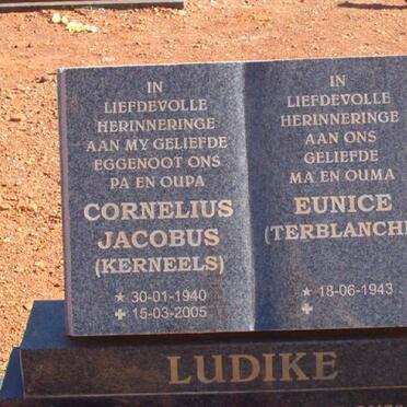 LUDIKE Cornelius Jacobus &amp; Eunice TERBLANCHE 1943-