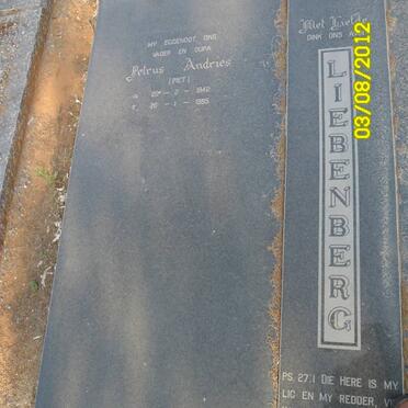 LIEBENBERG Petrus Andries 1942-1995 &amp; Hester Magdalena 1944- _1