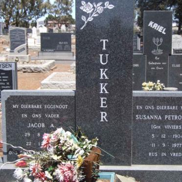 TUKKER Jacob A. 1894-1977 &amp; Susanna Petronella VIVIERS 1904-1977