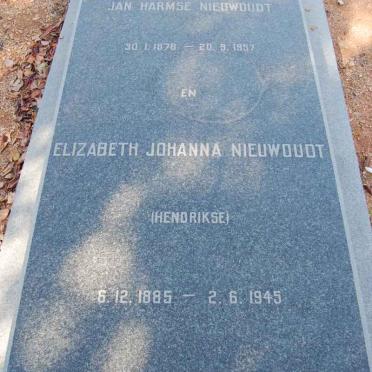 NIEUWOUDT Jan Harmse 1878-1957 &amp; Elizabeth Johanna HENDRIKSE 1885-1945