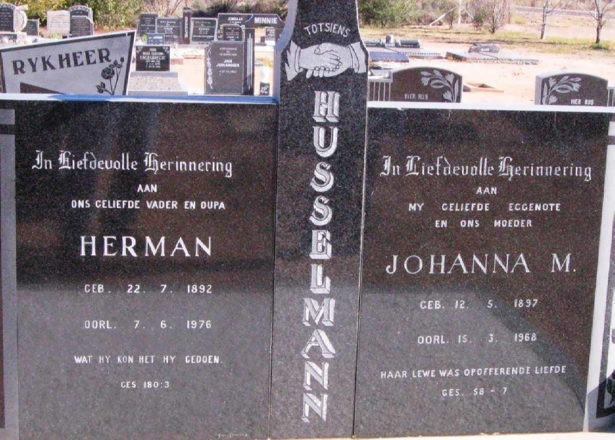 HUSSELMANN Herman 1892-1976 &amp; Johanna M. 1897-1968