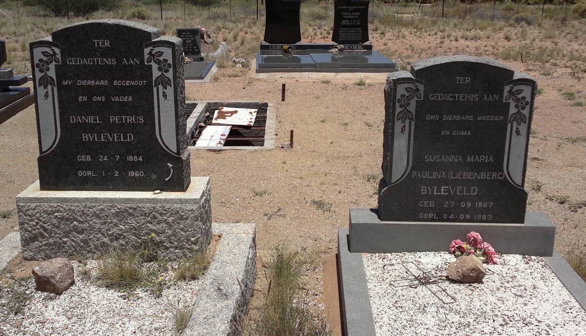 BYLEVELD Daniel Petrus 1884-1960 & Susanna Maria Paulina LIEBENBERG 1887-1983