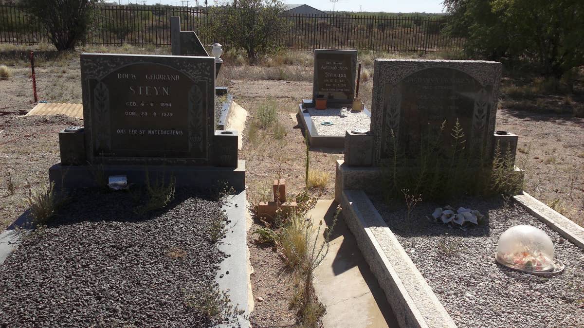 STEYN Douw Gerbrand 1894-1979 & Jacomina Hendriena STRAUSS 1882-1955