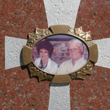 ROUX Chris, le 1935-2005 &amp; Anne-Mart 1939-