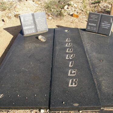 LUDWICK Odendaal 1932-2001 &amp; Sannie 1929-2014