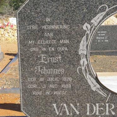 WESTHUIZEN Ernst Johannes, van der 1928-1988 &amp; Elizabeth Martha Estelle 1936-2005