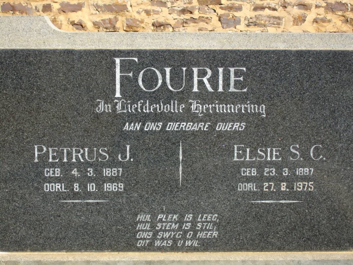 FOURIE Petrus J. 1887-1969 & Elsie S.C. 1887-1975