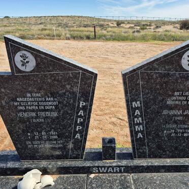 SWART Hendrik Frederik 1941-2005 & Johanna Janetje STEENKAMP 1938-2014