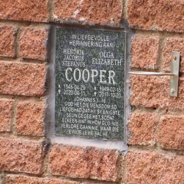 COOPER Hendrik Jacobus Stephanus 1945-2020 & Olga Elizabeth 1949-2017
