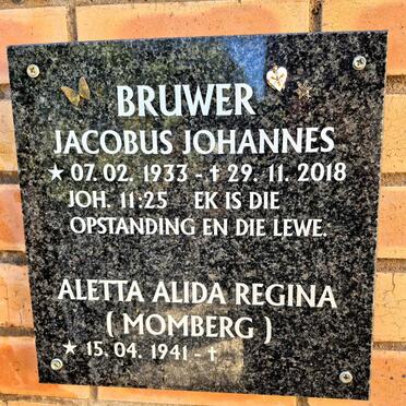 BRUWER Jacobus Johannes 1933-2018 & Aletta Alida Regina MOMBERG 1941-