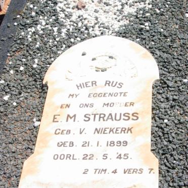 STRAUSS E.M. nee VAN NIEKERK  1899-1945