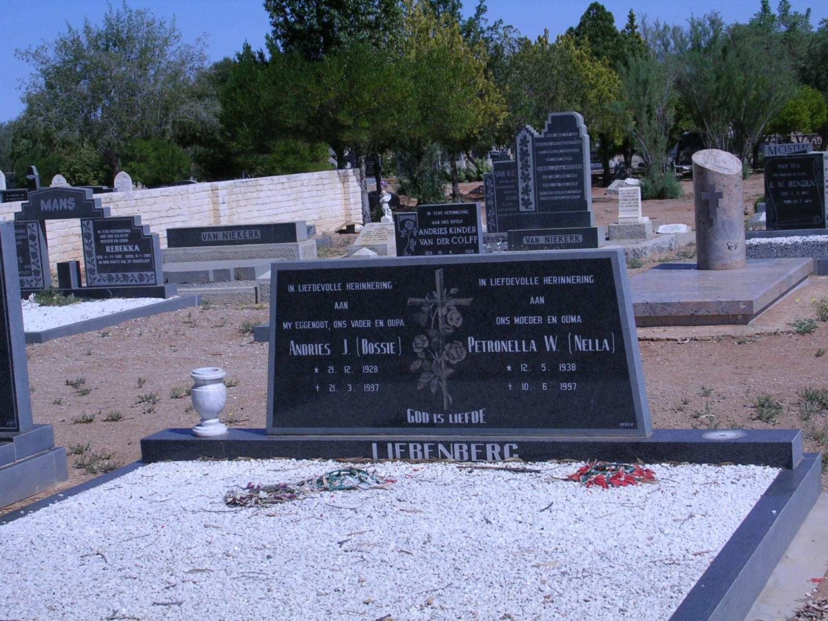 LIEBENBERG Andries J. 1928-1997 & Petronella W. 1938-1997