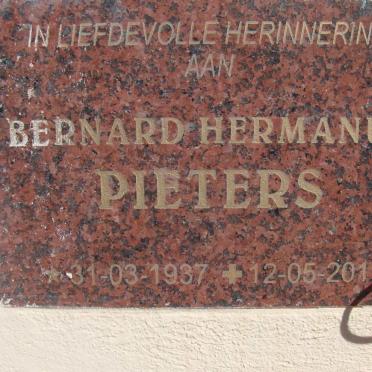 PIETERS Bernard Hermanus 1937-2011