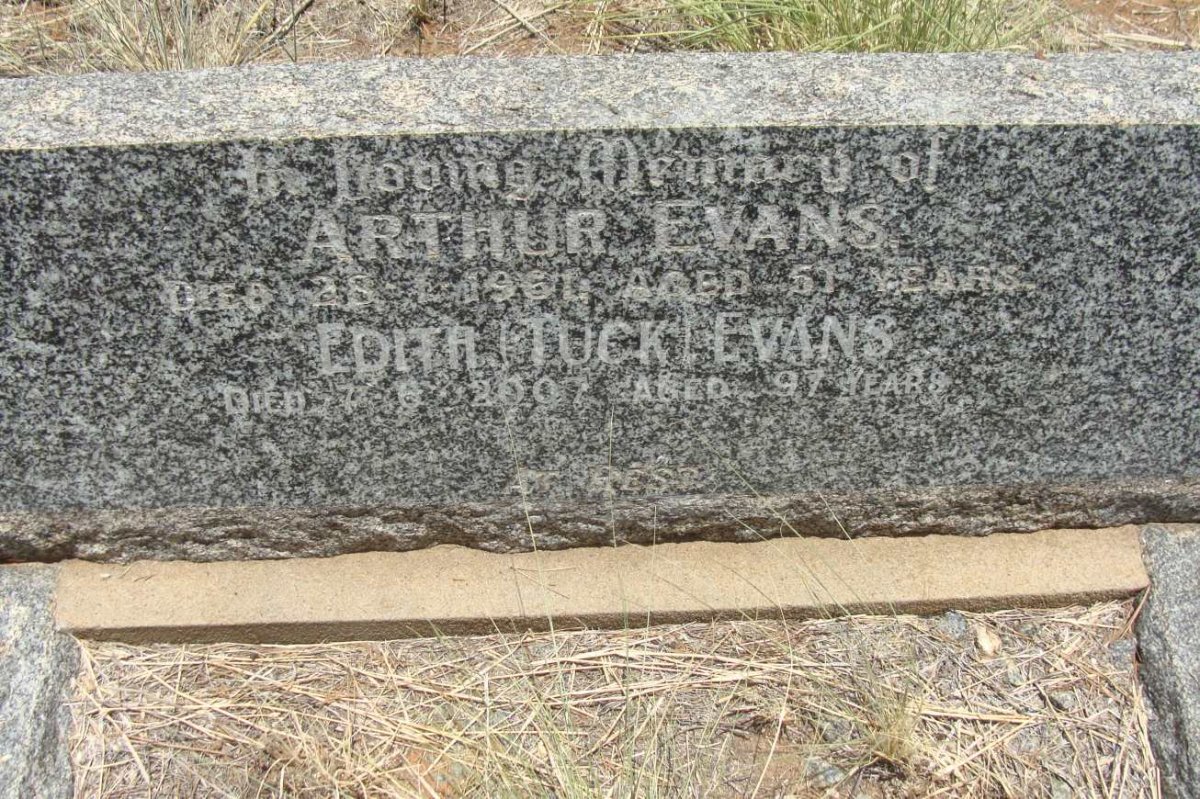 EVANS Arthur -1961 & Edith -2007