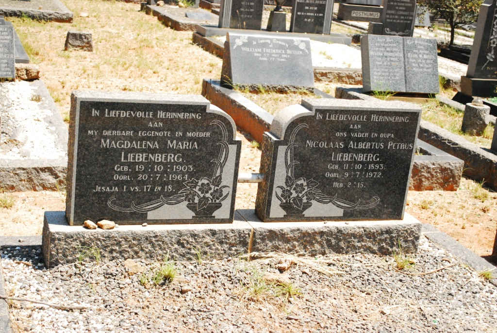 LIEBENBERG Nicolaas Albertus Petrus 1893?-1972 & Magdalena Maria 1903-1964