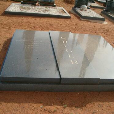 KRUGER Louis Lodewyk 1919-1987 &amp; Engela Anna Johanna V. ZYL 1923-