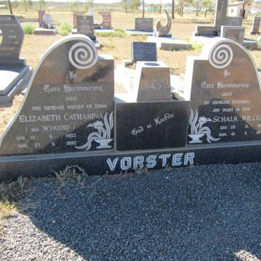 VORSTER Schalk Willem 1897-1977 &amp; Elizabeth Catharina WYKERD 1903-1982