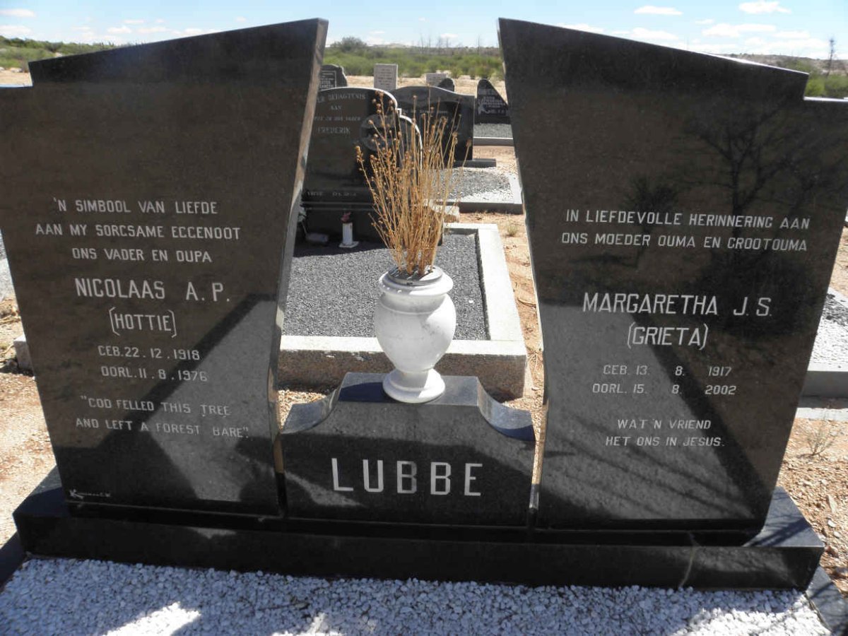 LUBBE Nicolaas A.P. 1918-1976 & Margaretha J.S. 1917-2002