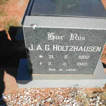 HOLTZHAUZEN J. A. G. 1902-1983