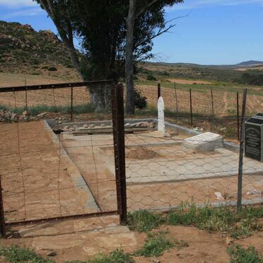 Northern Cape, NAMAQUALAND district, Kamieskroon, Wolvepoort 459, farm cemetery _2