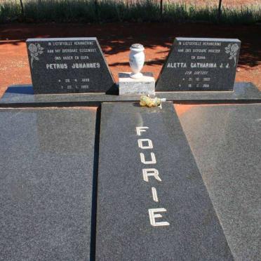 FOURIE Petrus Johannes 1898-1983 &amp; Aletta Catharina J.J. COETZEE 1909-2001