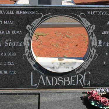 LANDSBERG  Ernst Johannes  1920-2002 &amp; Susanna Sophia V.D. BERG 1929-1992