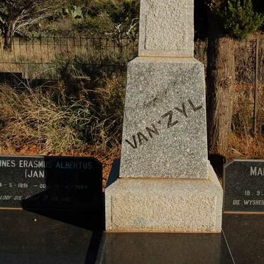 ZYL Johannes Erasmus Albertus 1891-1944 &amp; Martha Christina DELPORT 1893-1979_1