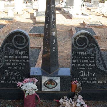 THOMAS James 1914-1986 &amp; Bettie 1921-2017