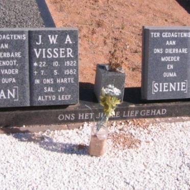 VISSER J.W.A. 1922-1982 &amp; F.E. 1918-1993