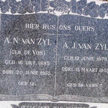 ZYL A.J., van 1879-1955 &amp; A.N. DE VOS 1885-1955