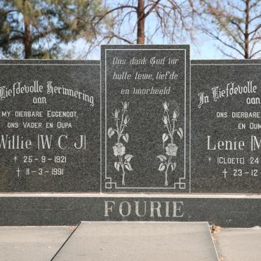 FOURIE W.C.J. 1921-1991 &amp; M.A.M. CLOETE 1928-2010