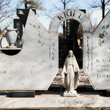KRIEL David Jacobus Daniel 1937- &amp; Catharina Magdalena Elizabeth Magrieta VAN ZYL 1938-1991