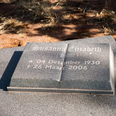 WALT Johannes Lodewyk, van der 1925-2014 &amp; Susanna Elizabeth 1930-2006