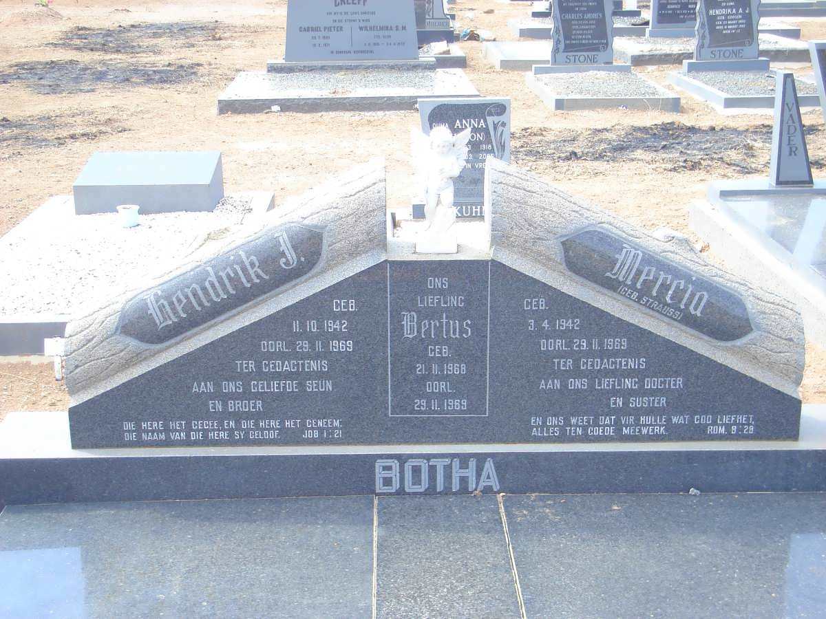 BOTHA Hendrik J. 1942-1969 & Mercia STRAUSS 1942-1969 :: BOTHA Bertus 1968-1969